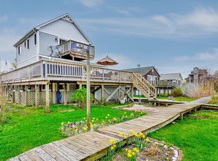 25 Oak Beach Rd, Oak Beach, NY 11702