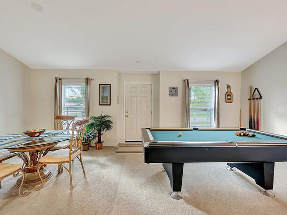 5th image of 1329 SW Hibiscus Street
