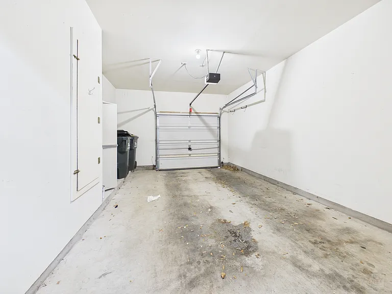 8518 Cahill Dr #32 — Photo 24