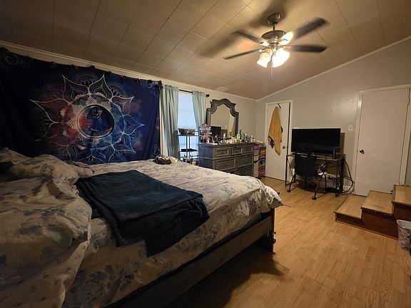 5th image of 2103 Pine Tree Rd