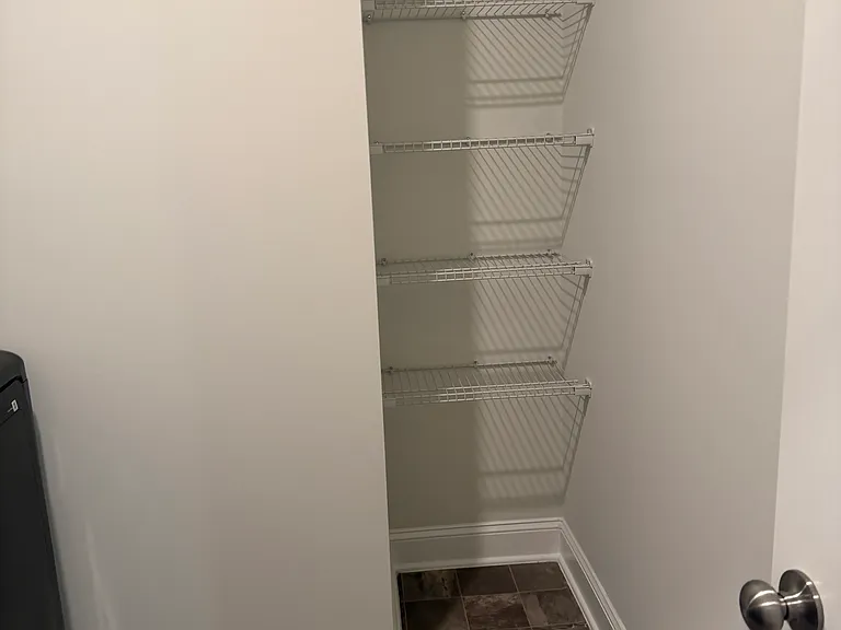 1025 Bellewood Park Dr — Photo 2