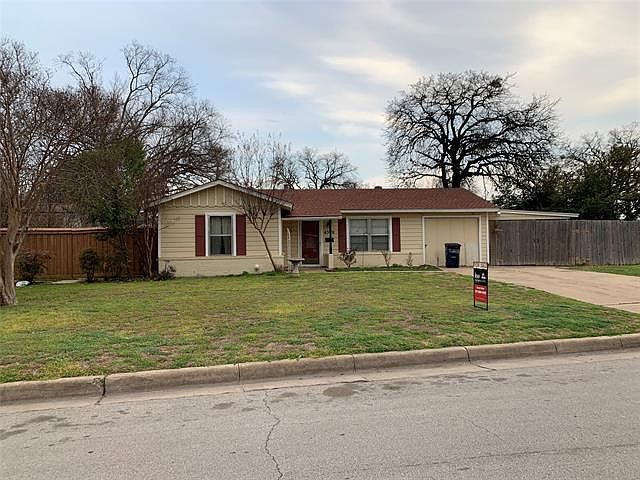 1st image of 4300 King Oaks Ln