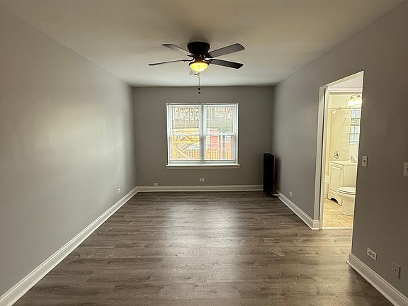 5th image of 4027 N Kenmore Ave #210A