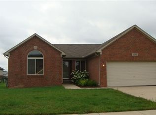 31142 Jaguar Ln, Chesterfield, MI