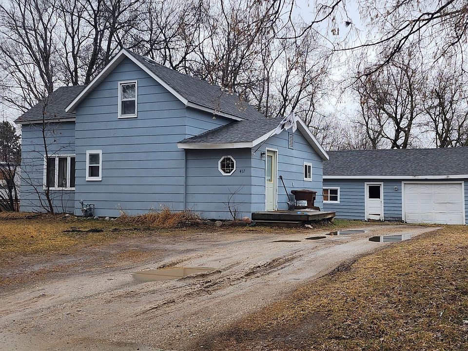 1st image of 417 Main Ave S