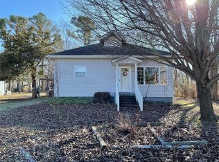 405 Poplar Ave, Hurst, IL 62924
