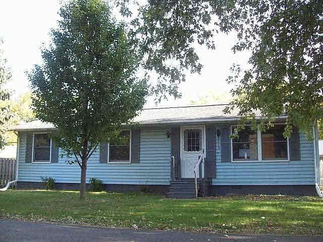 1st image of 3275 Fernwood Dr