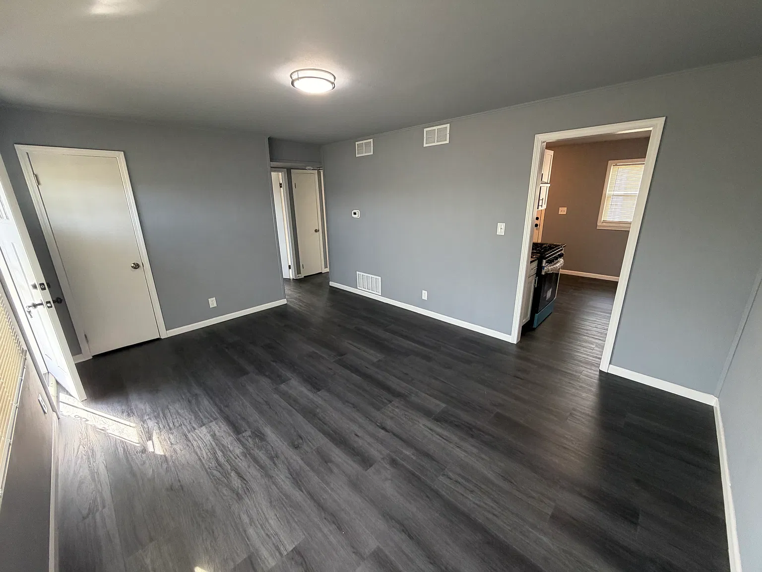 2 bed, 800 sqft, $1,650 — Photo 3
