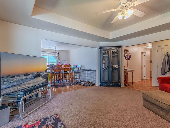 4th image of 436 Saint Clair Way