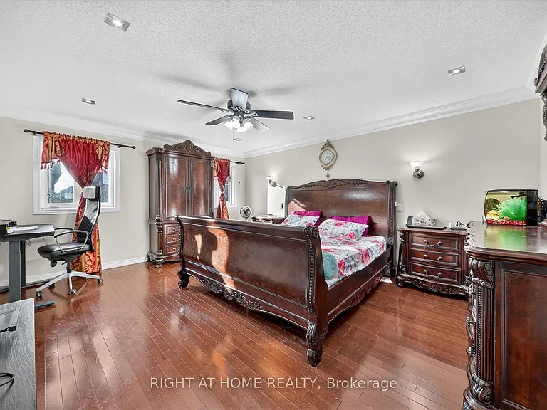 54 Boundbrook Dr — Photo 26