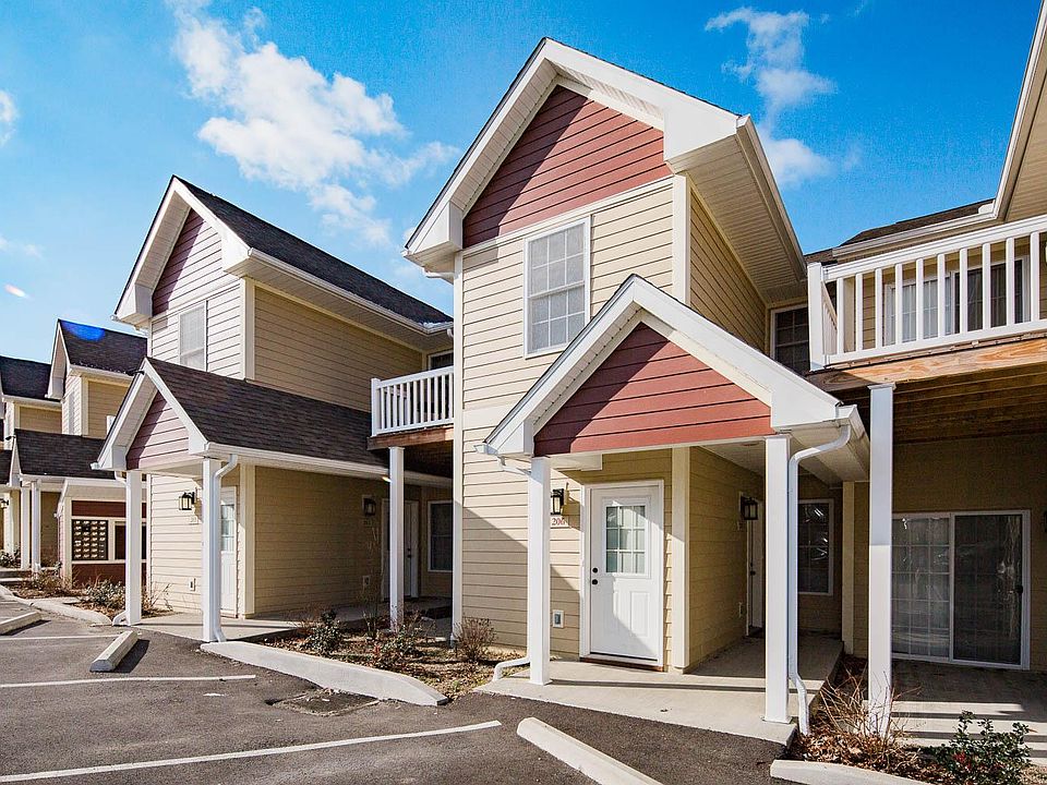 1st image of 105 Treyson Ln #105