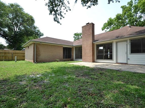 2nd image of 6303 Woodland Forest Dr