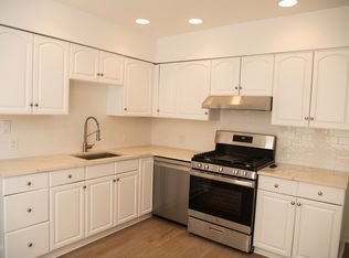 46 Garden Pl #1, Edgewater, NJ 07020