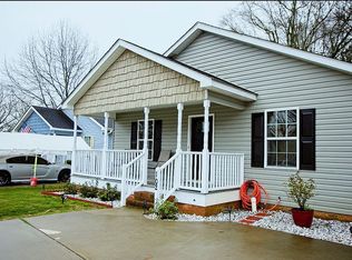 102 Clayton St, Greer, SC 29650