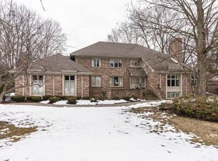 350 Sycamore Ct, Bloomfield Hills, MI 48302