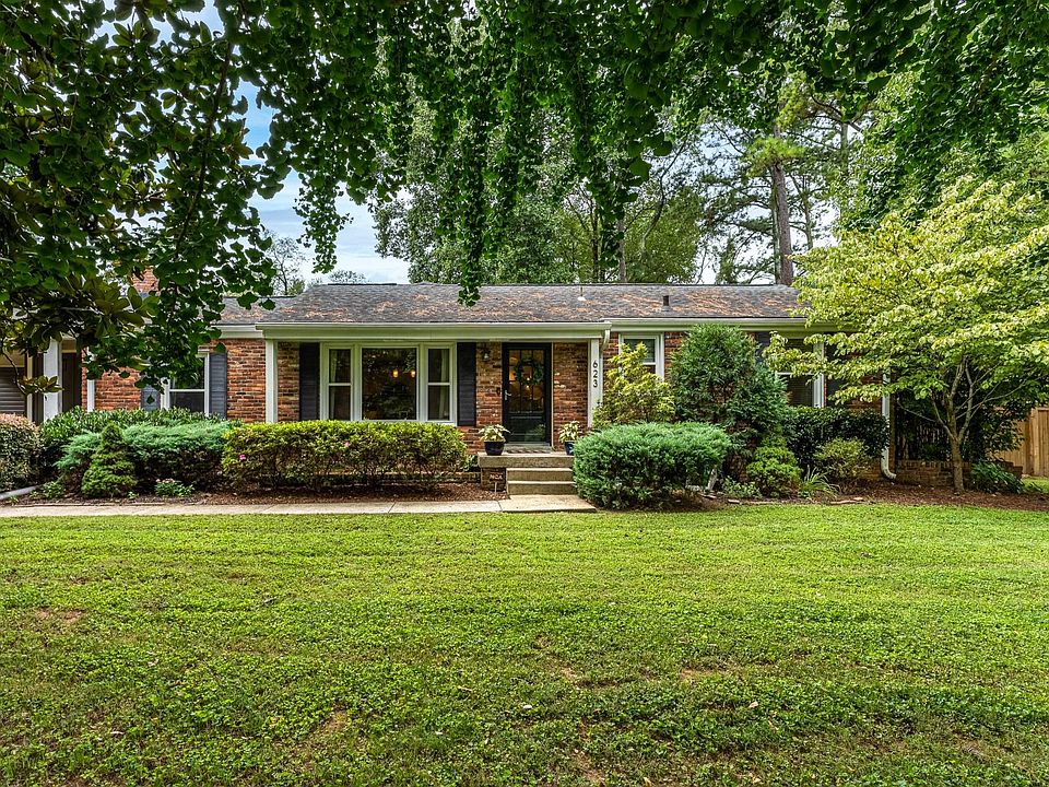 1st image of 623 Barrywood Dr