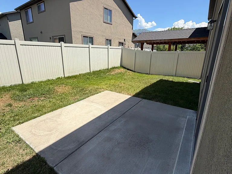 4 Arnold Dr — Photo 36