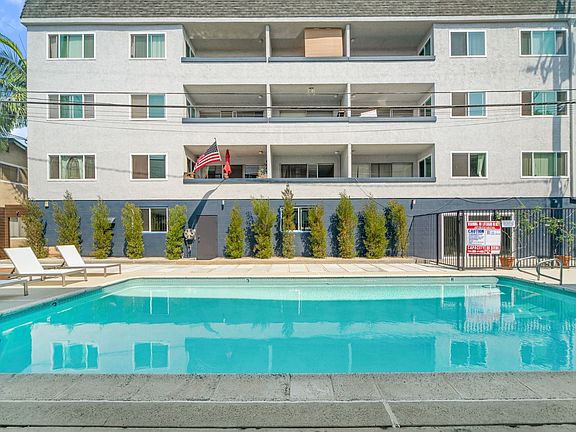3rd image of 425 Coronado Ave APT 304
