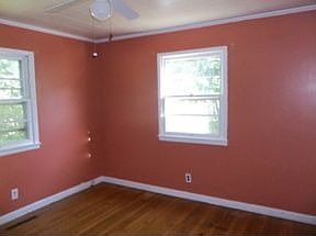 5th image of 709 Wooddale Pl