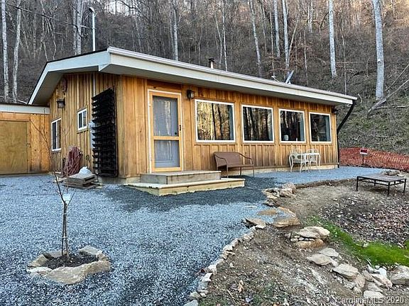 2nd image of 857 Wooded Mountain Trl