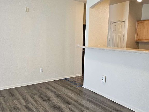 5th image of 5255 Memphis St Unit 206