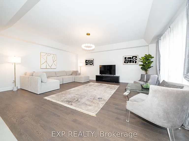 114 Seguin St — Photo 14