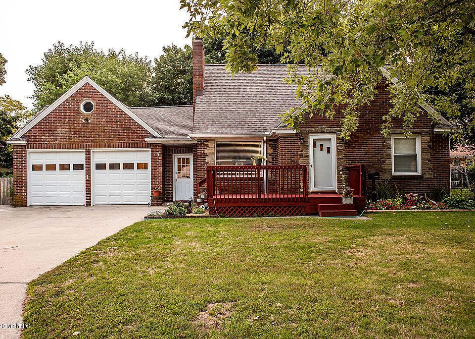 1st image of 2713 Rockwood Ct SW