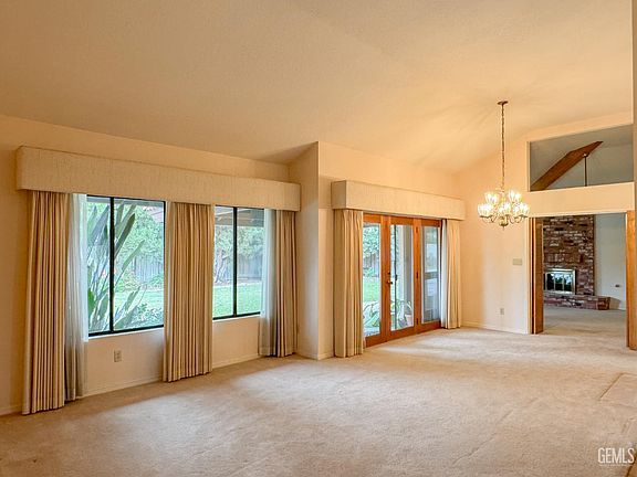 4th image of 2500 Georgia Oak Dr