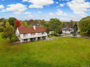9725 Milford Rd, Holly, MI 48442