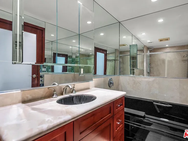 865 Comstock Ave #4C — Photo 17
