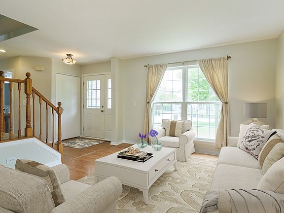 3rd image of 10730 Rushmore Ln