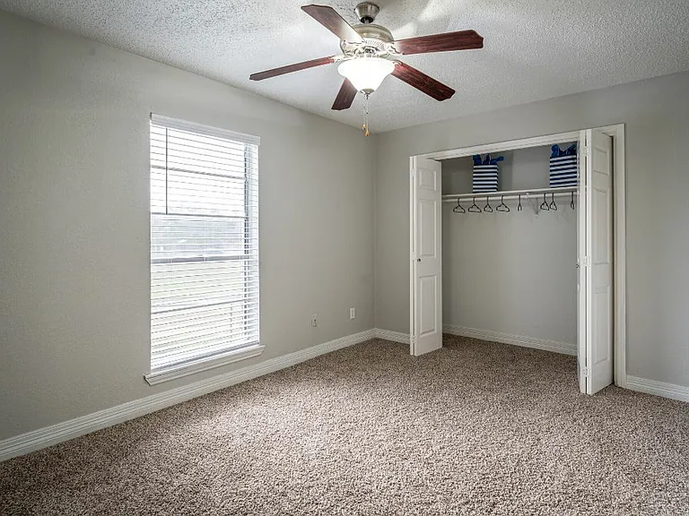Villas At Braeburn — Photo 43