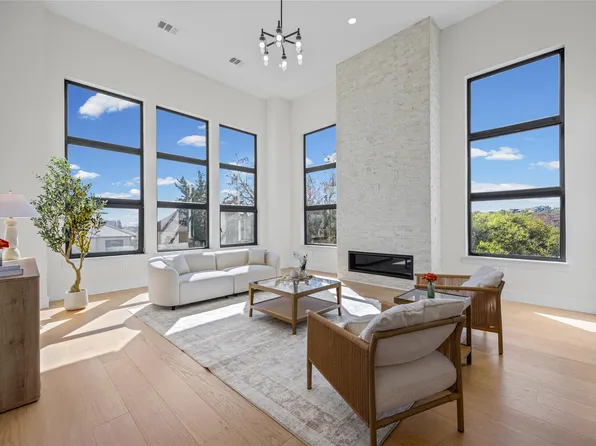 1020 Mountain Leather Dr, Horseshoe Bay, TX 78657