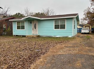 411 Old Carrizo, Uvalde, TX 78801