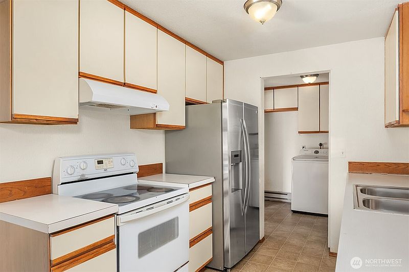 5th image of 24924 35th Avenue S