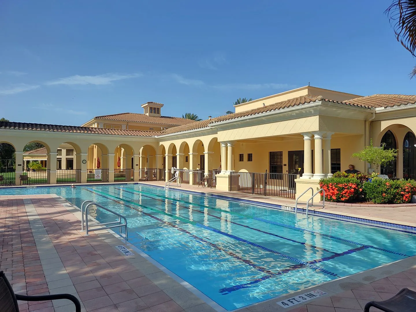 Seasonal Short-Term 4 Bedroom 3 Bathroom Heated Pool Home located in Venetian Golf & River Club! — Photo 4