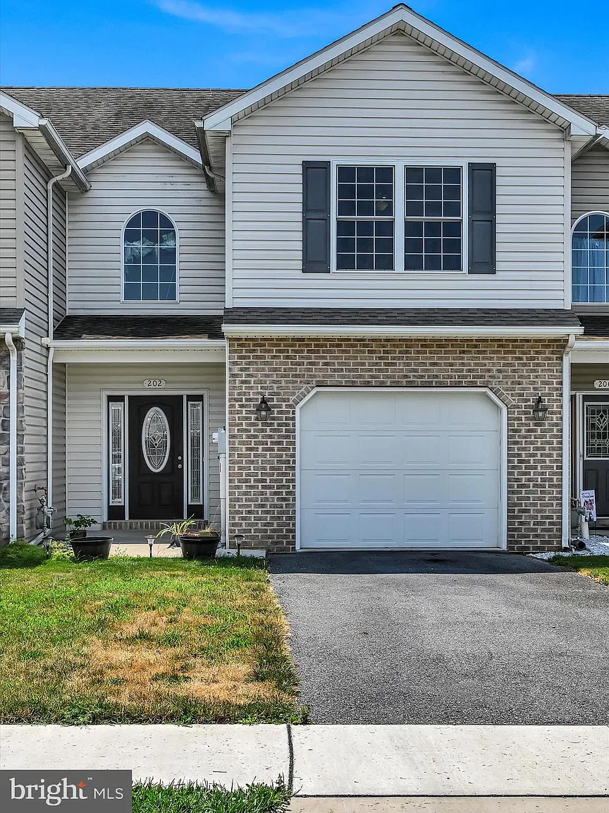 202 Sable Dr photo 1