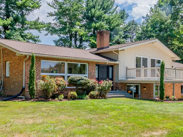 550 Fairway Dr, Harrisonburg, VA 22802