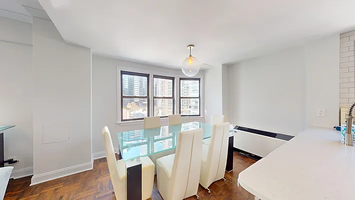 Rented by Bond New York | media 7