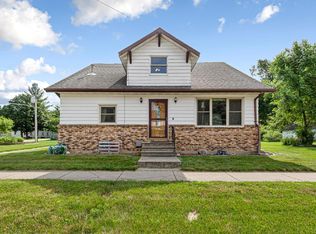 240 Rice St N, Kasota, MN 56050