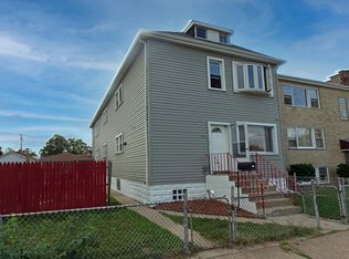 7535 W 58th Pl APT 2F, Summit Argo, IL 60501