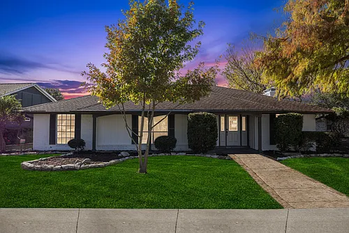 5909 Mark Ln Photo 1