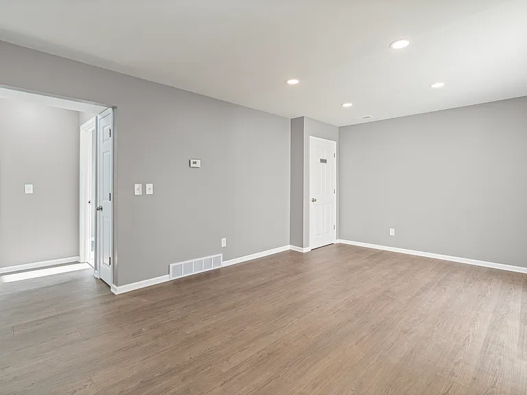 816 Asylum St #5 — Photo 9