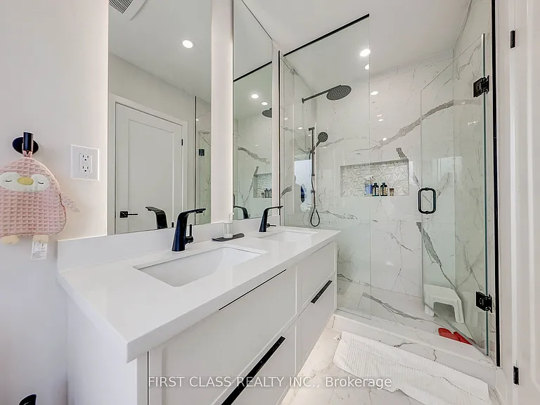 431 Roxton Rd — Photo 16