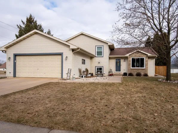 2790 Newport Ave, Oshkosh, WI 54904