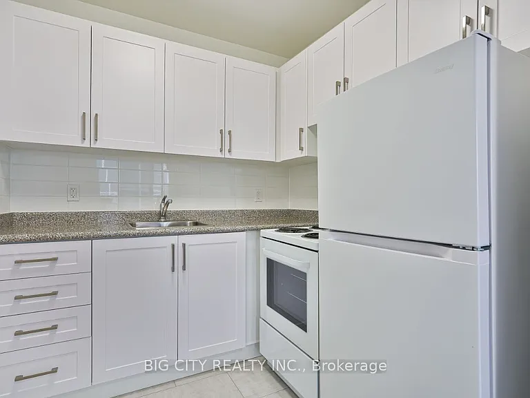 50 Cambridge Ave #6 — Photo 4