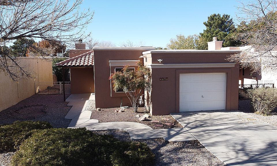 1st image of 2065 Chateau Dr