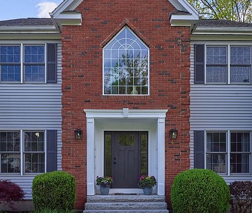 3rd image of 6 Trowbridge Cir