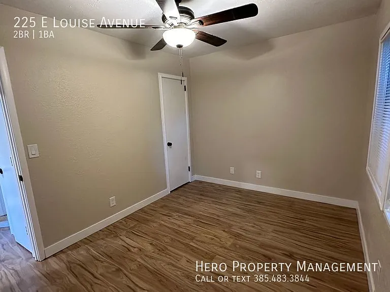 225 E Louise Ave — Photo 12