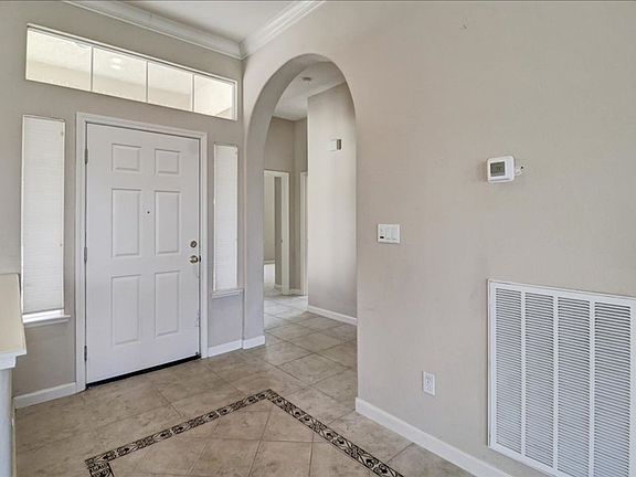 5th image of 507 Arlington Dr